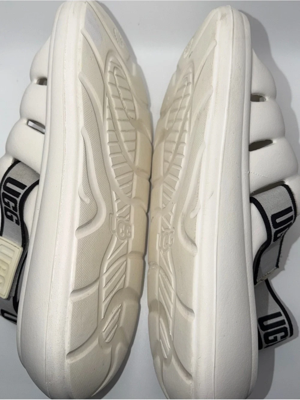 UGG cushioned puffer